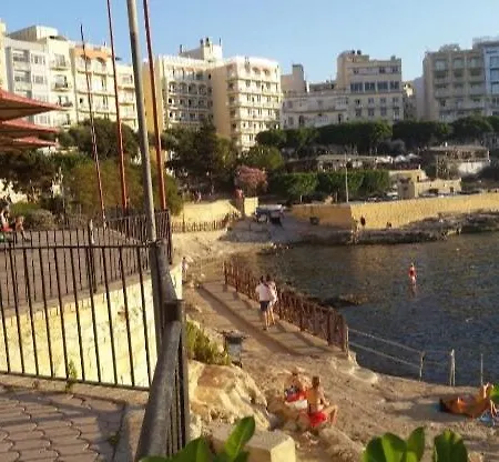 2 Bedroom In An Excellent Location Apartament