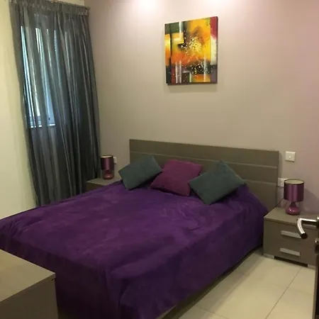 2 Bedroom In An Excellent Location * Sliema