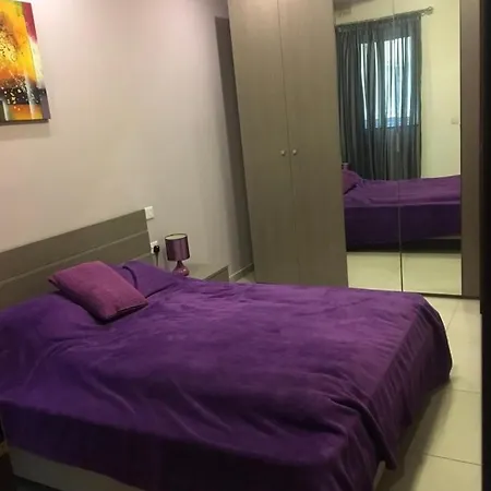 2 Bedroom In An Excellent Location *